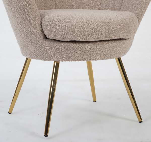 MUSZELKA FOTEL FREY LATTE BARANEK ZŁOTE NOGI